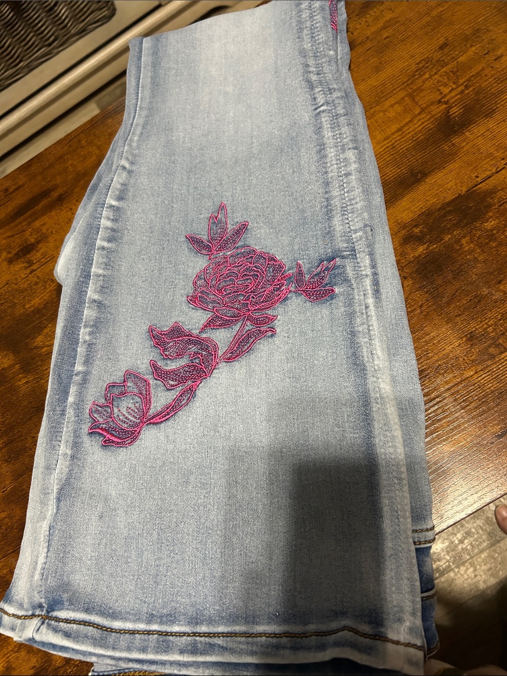 Washed Floral Embroidery Stretch Jeans - Picture 5 of 11